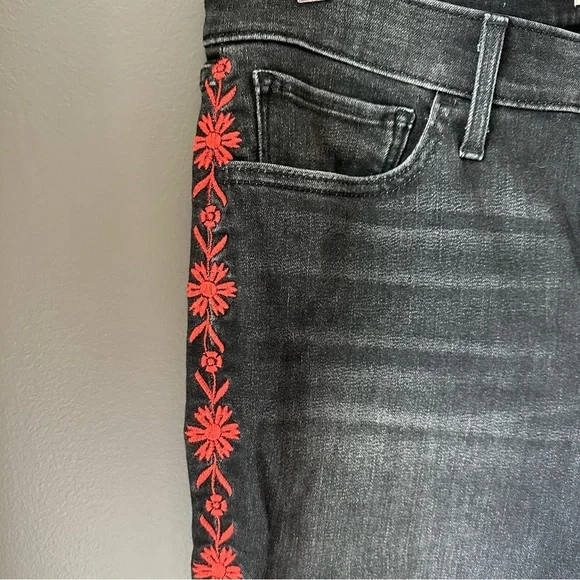 Levi’s 711 Skinny Jean Embroidered Black Denim - Picture 4 of 5
